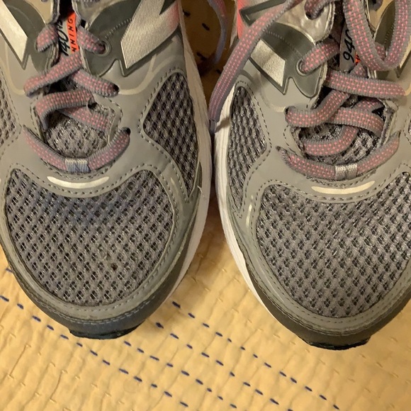 25. New Balance 940 Running Shoes in Grey - Picture 10 of 12